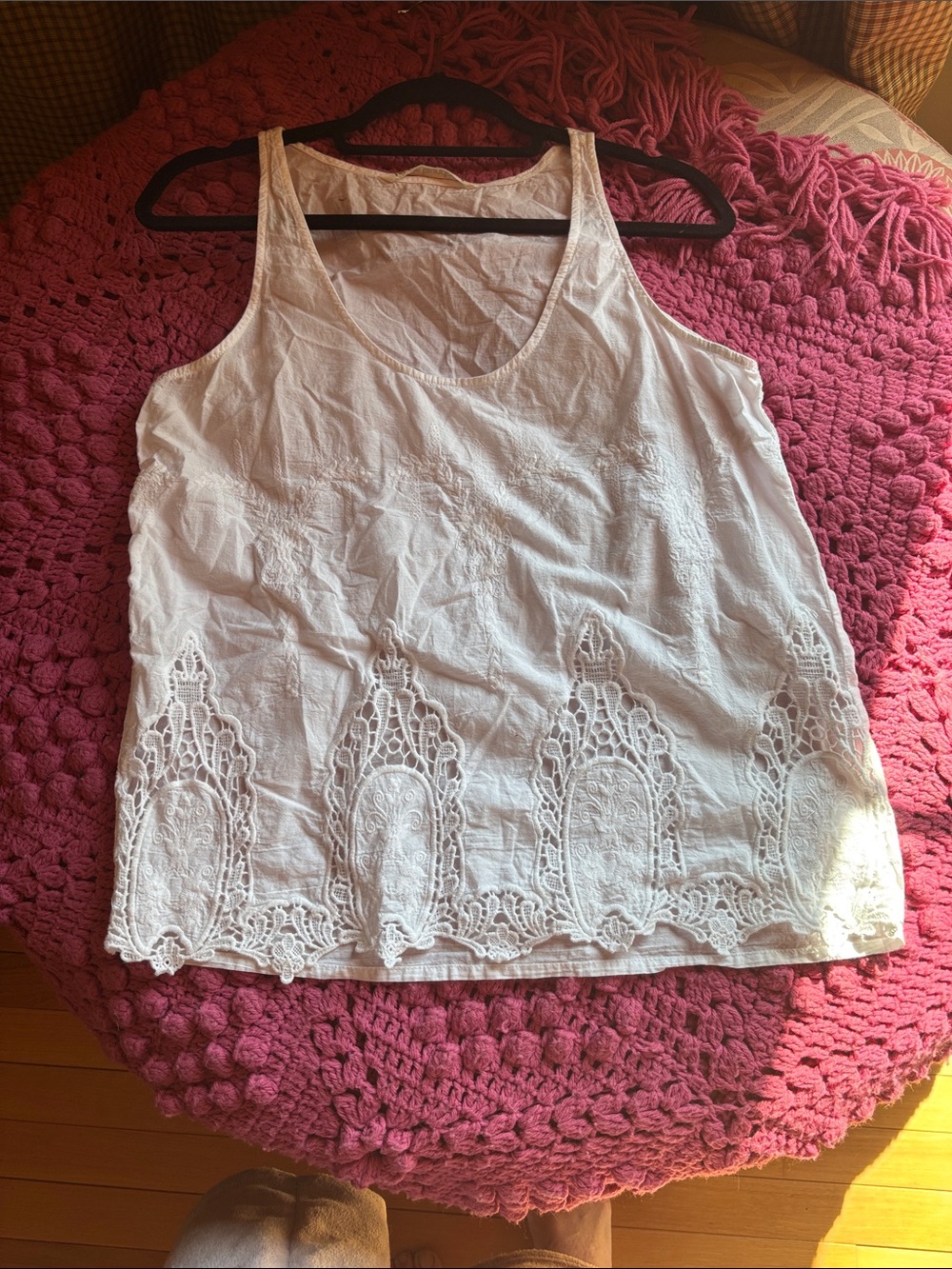 hippie laundry White Lace-Trim Scoop Neck Tank